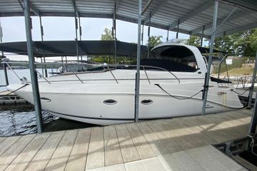 2008 Rinker 350 Express Cruiser