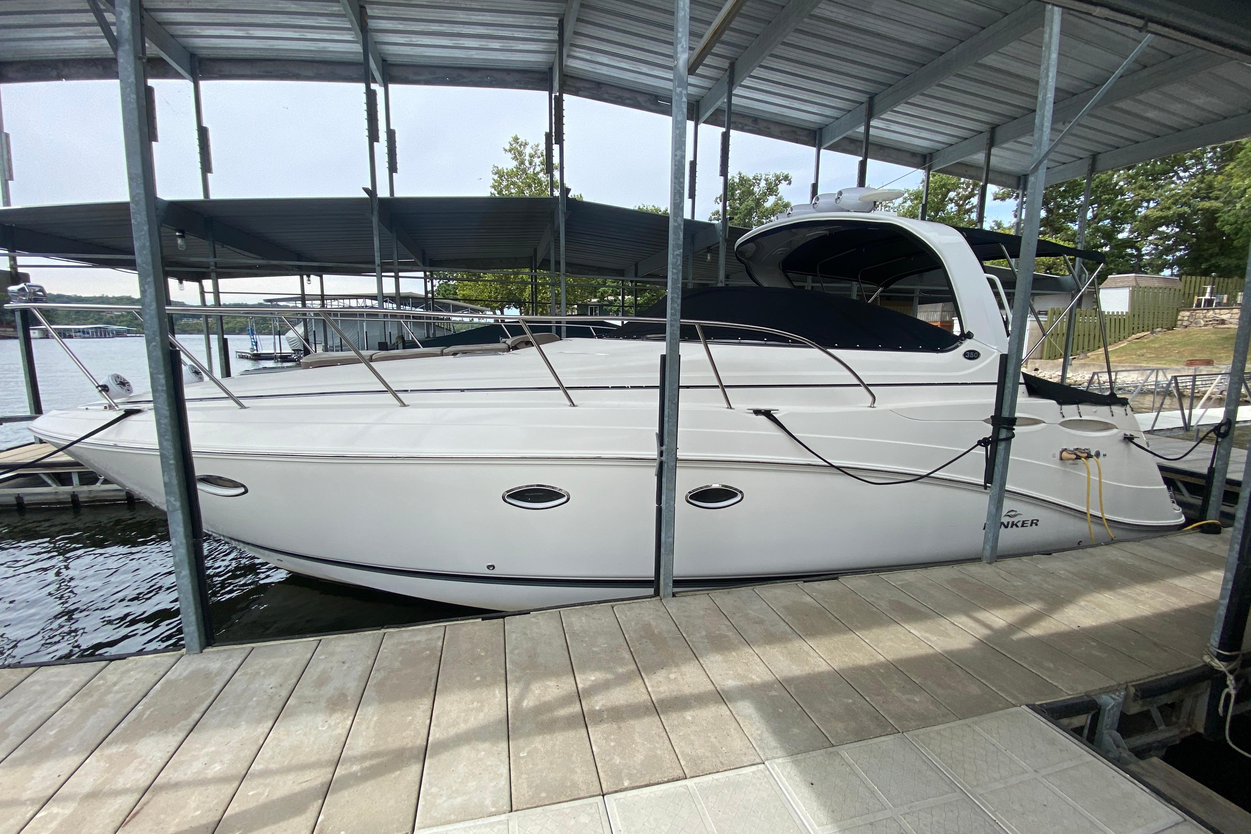 2008 Rinker 350 Express Cruiser