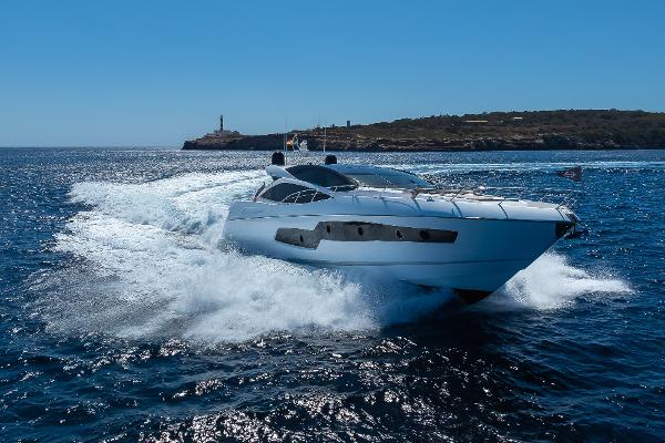 2013 Sunseeker Predator 80