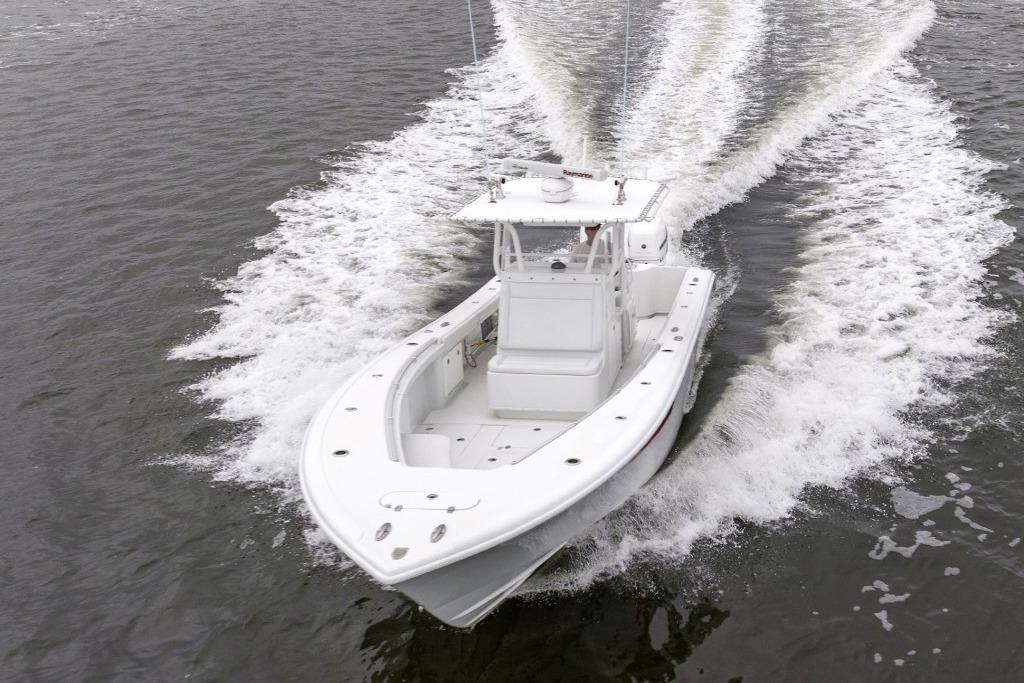 2017 Yellowfin 32 Offshore