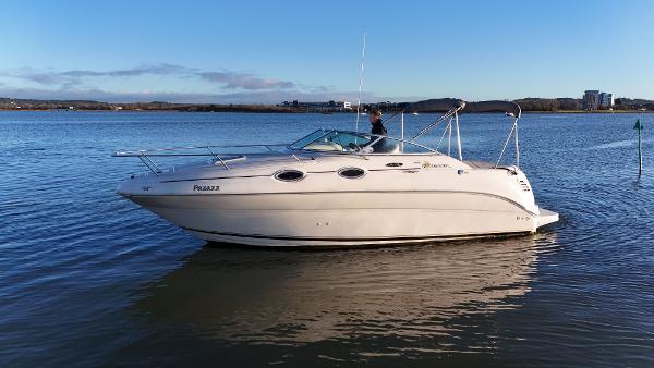 Sea Ray 240 Sundancer