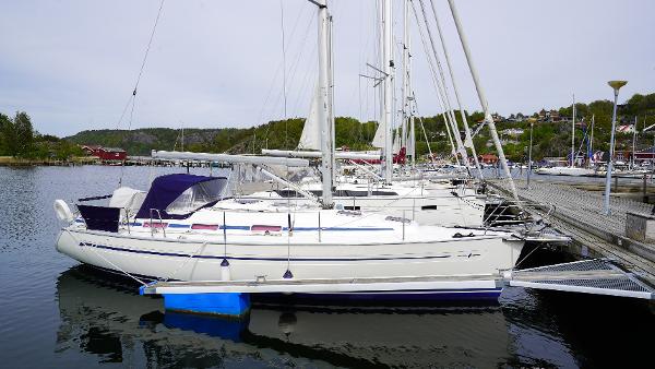 2005 Bavaria 36