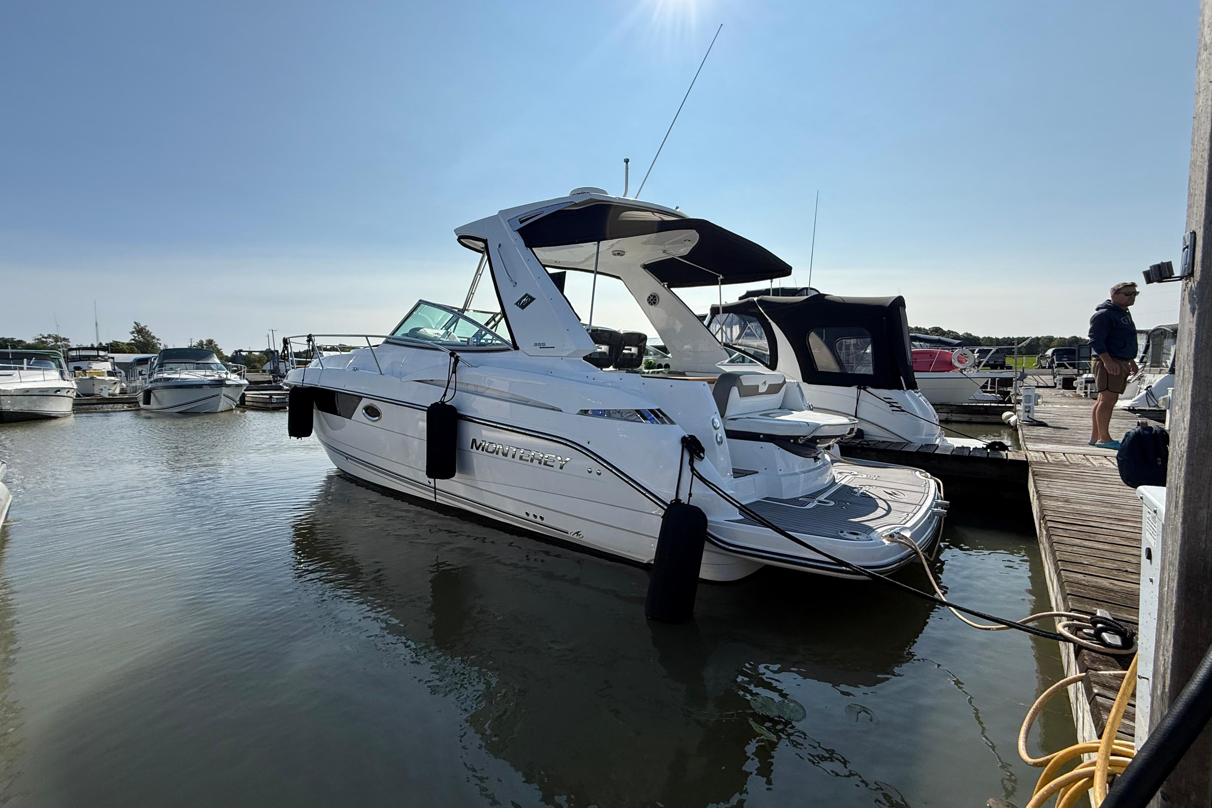 2018 Monterey 355 Sport Yacht