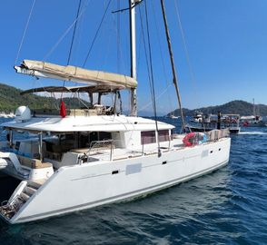2011 Lagoon 560