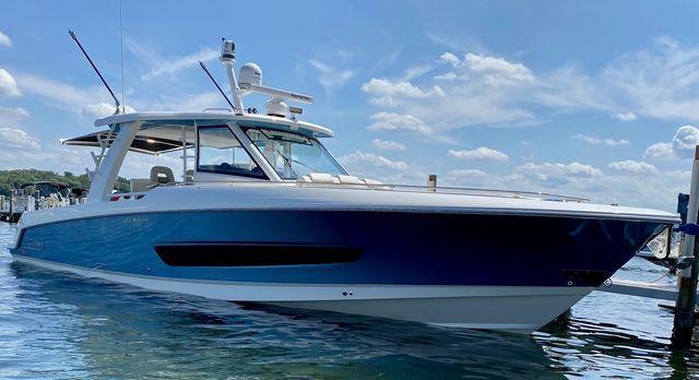 2021 Boston Whaler 420 Outrage