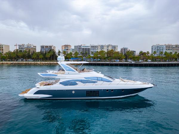 2014 Azimut 64