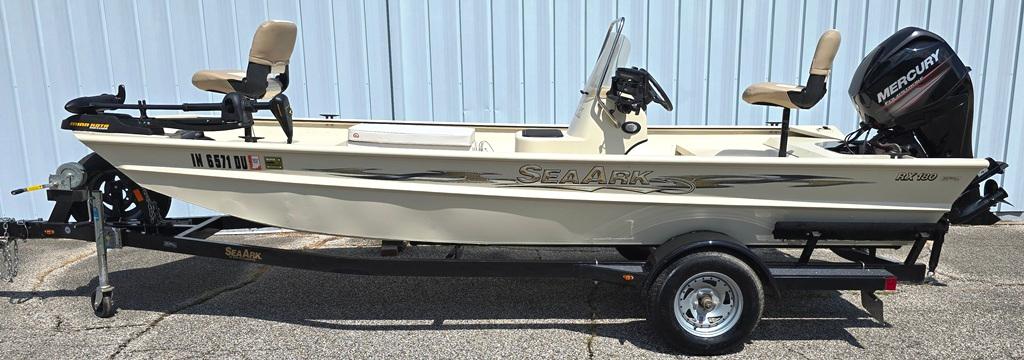 2015 SeaArk RX18 Center Console