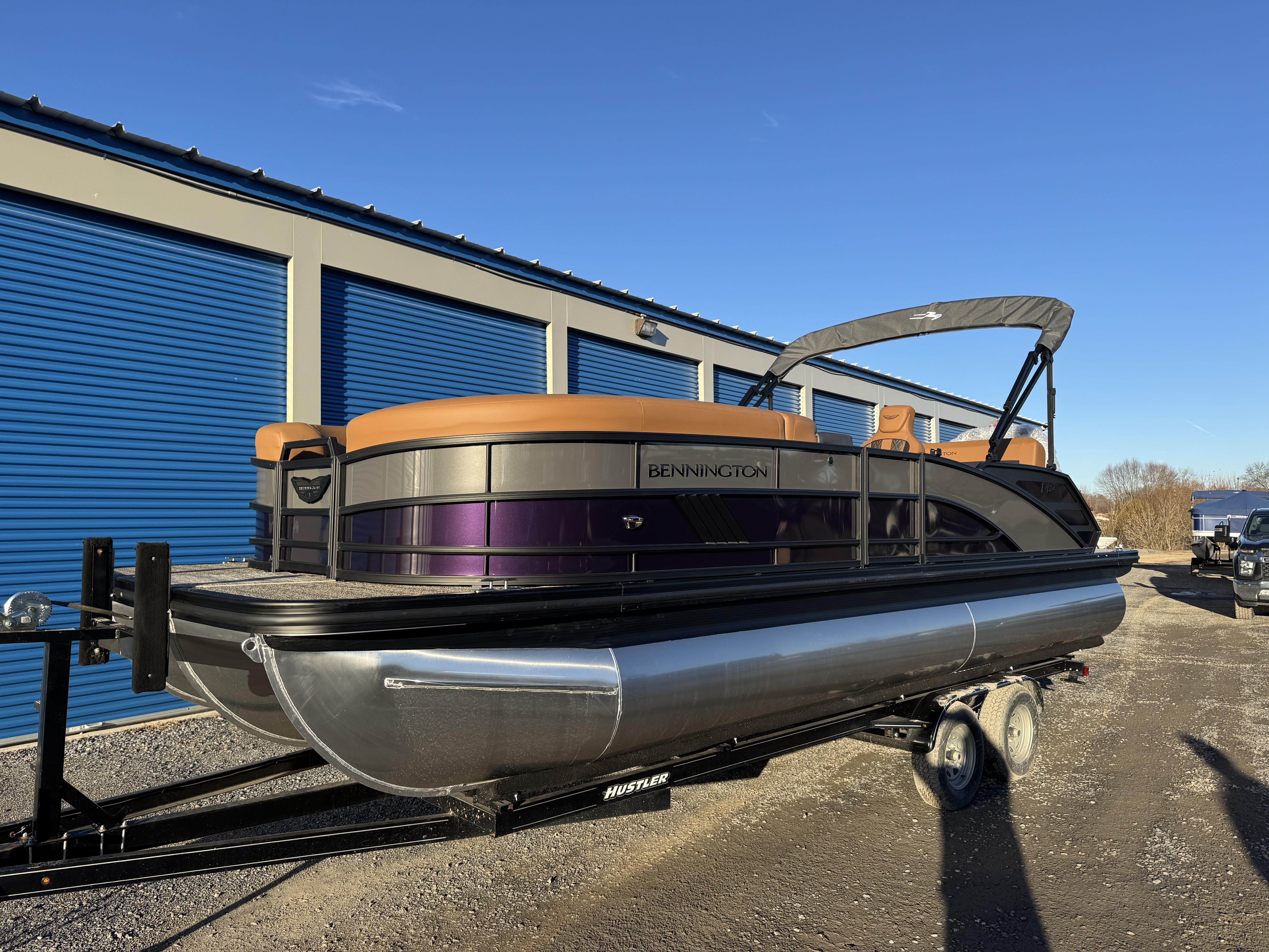 2025 Bennington 24 M Swingback