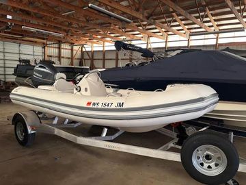 2022 Zodiac Yacht Line 490 DL NEO