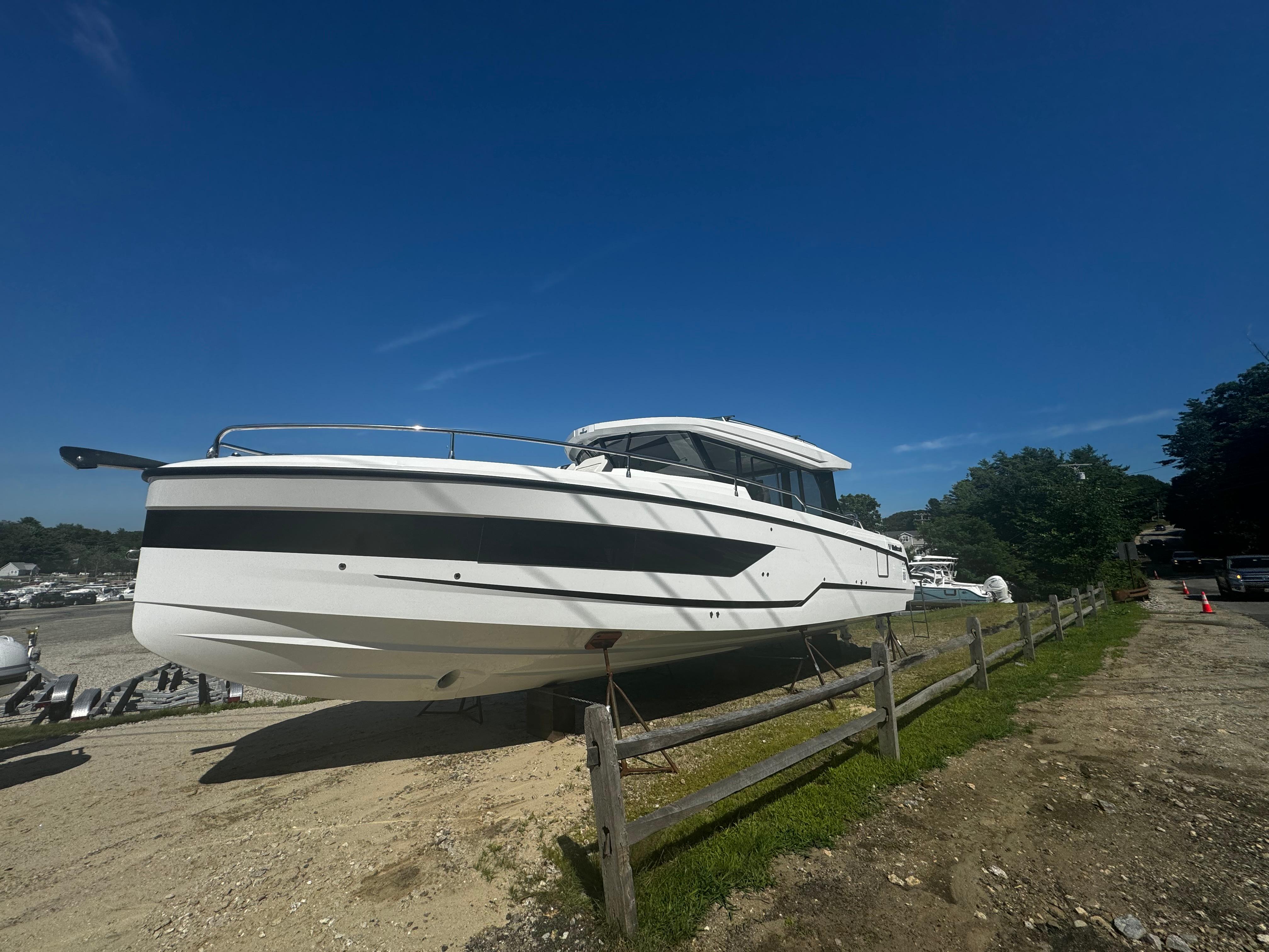 2024 Wellcraft 38 Explorer