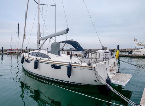 2016 Bavaria Vision 42