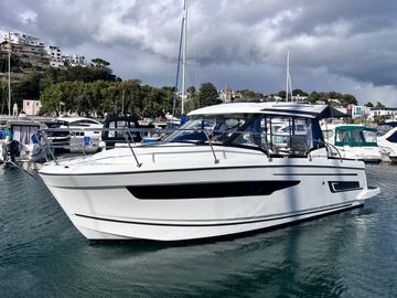 2020 Jeanneau Merry Fisher 895 Offshore