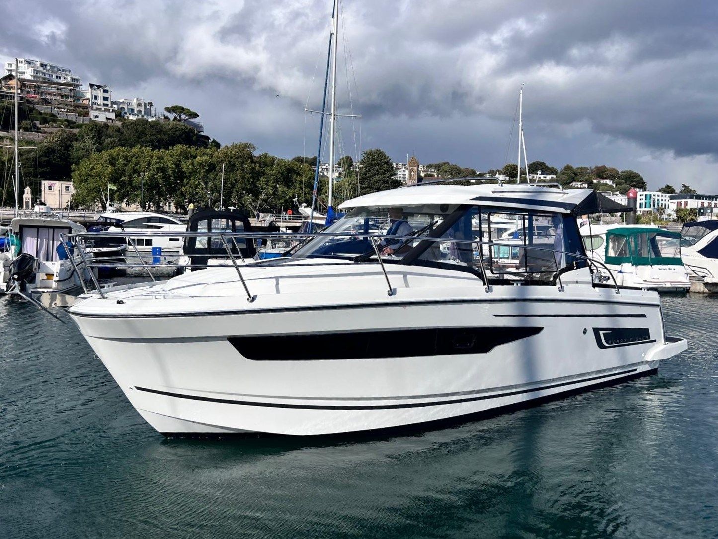2021 Jeanneau Merry Fisher 895 Offshore