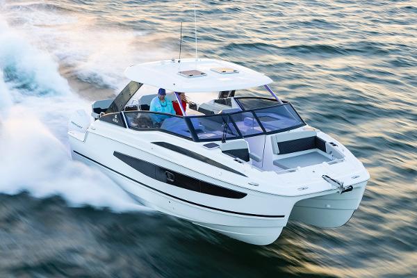 Aquila 32 Sport Manufacturer Provided Image
