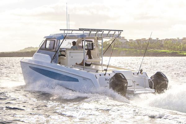 2025 Aquila 28 Molokai Cuddy