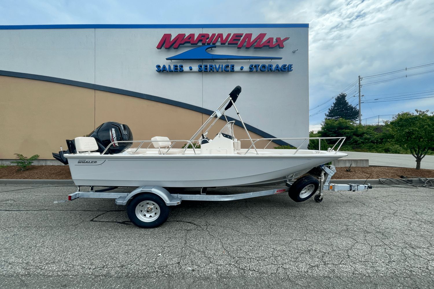 2026 Boston Whaler 170 Montauk