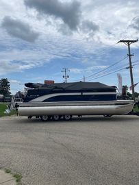 2026 Lowe SS 230 WT Special