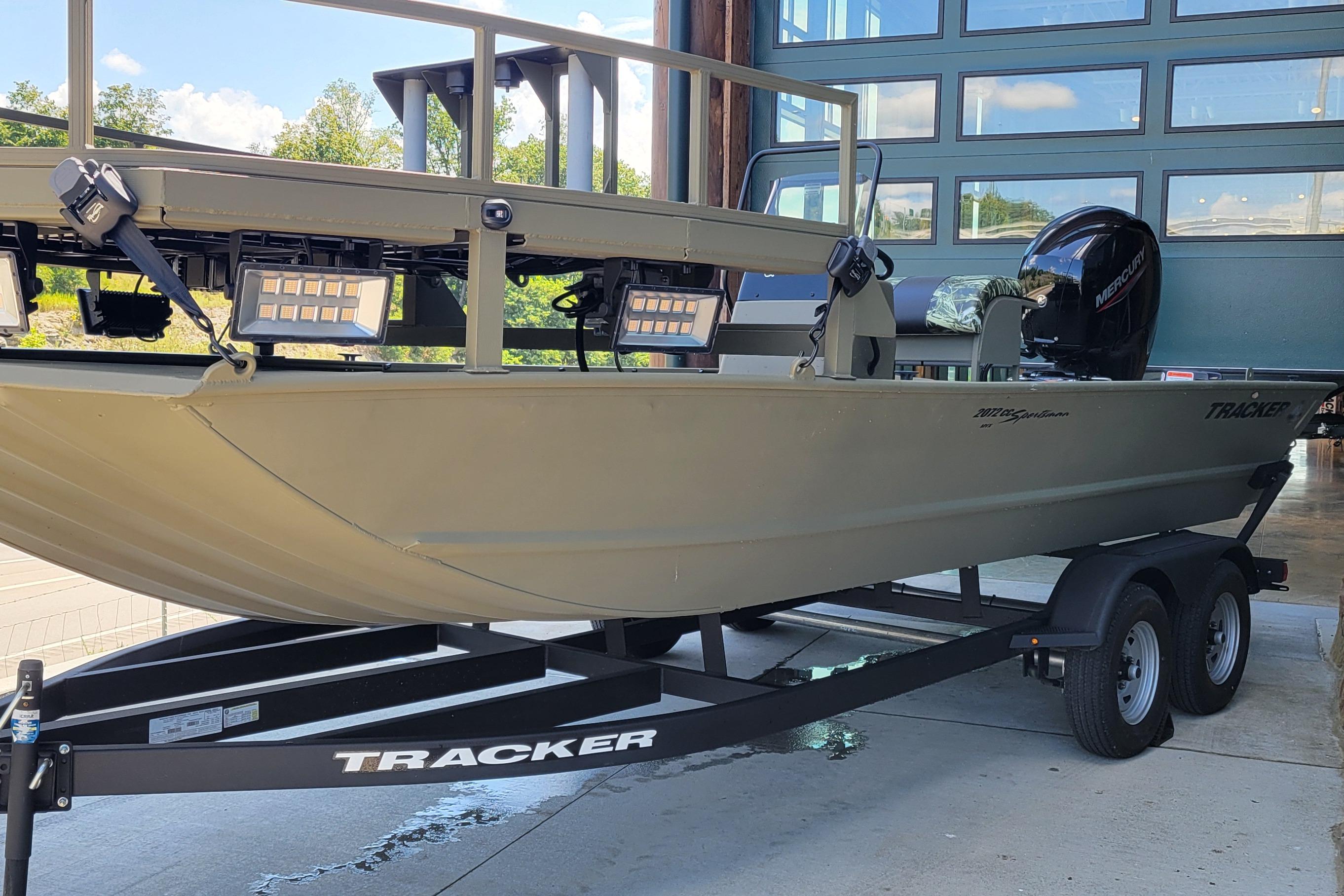 2025 Tracker Grizzly 2072 CC Sportsman