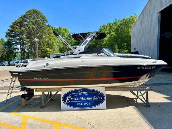2022 Bayliner VR4 Bowrider I/O