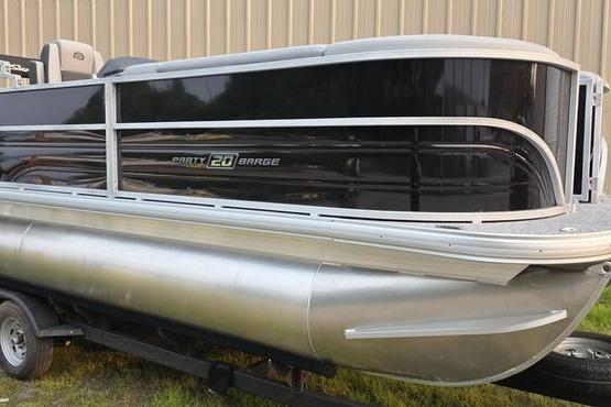 2026 Sun Tracker PB 20 DLX
