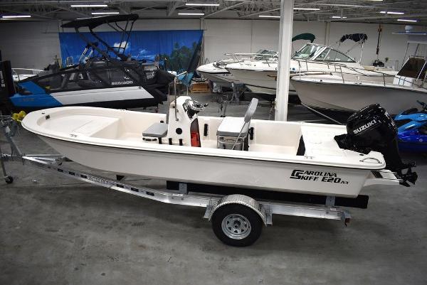 2025 Carolina Skiff E20 JVX Center Console