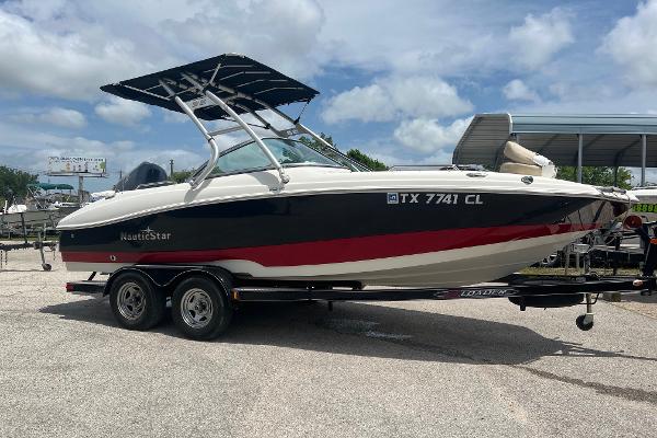 2014 NauticStar 203 DC