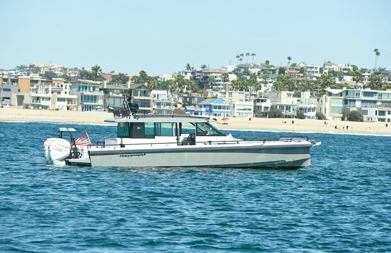 2017 Axopar 37 Cross Cabin