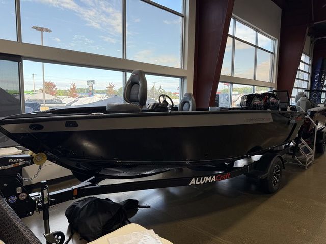 2026 Alumacraft Competitor 175X Side Console