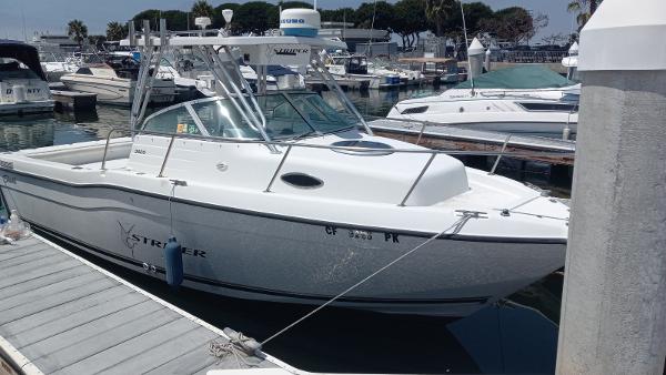 2001 Seaswirl Striper 2600 Sport Cabin I/O