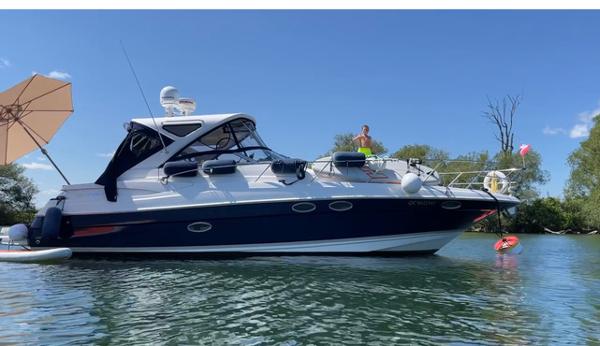 2010 Regal 3760 Sportyacht