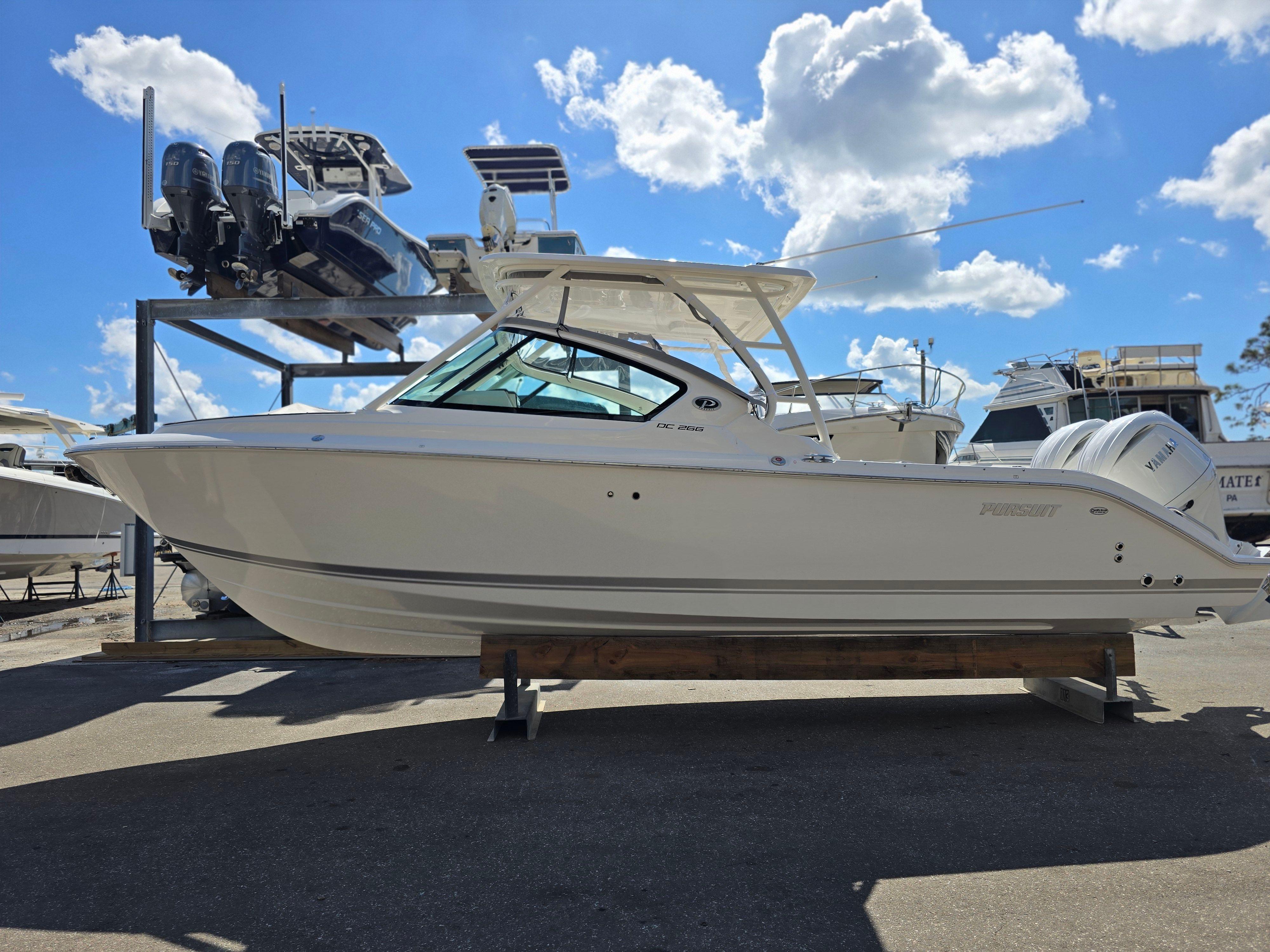 Pursuit DC 266 Dual Console 2025 PURSUIT 266 DC - Image 1