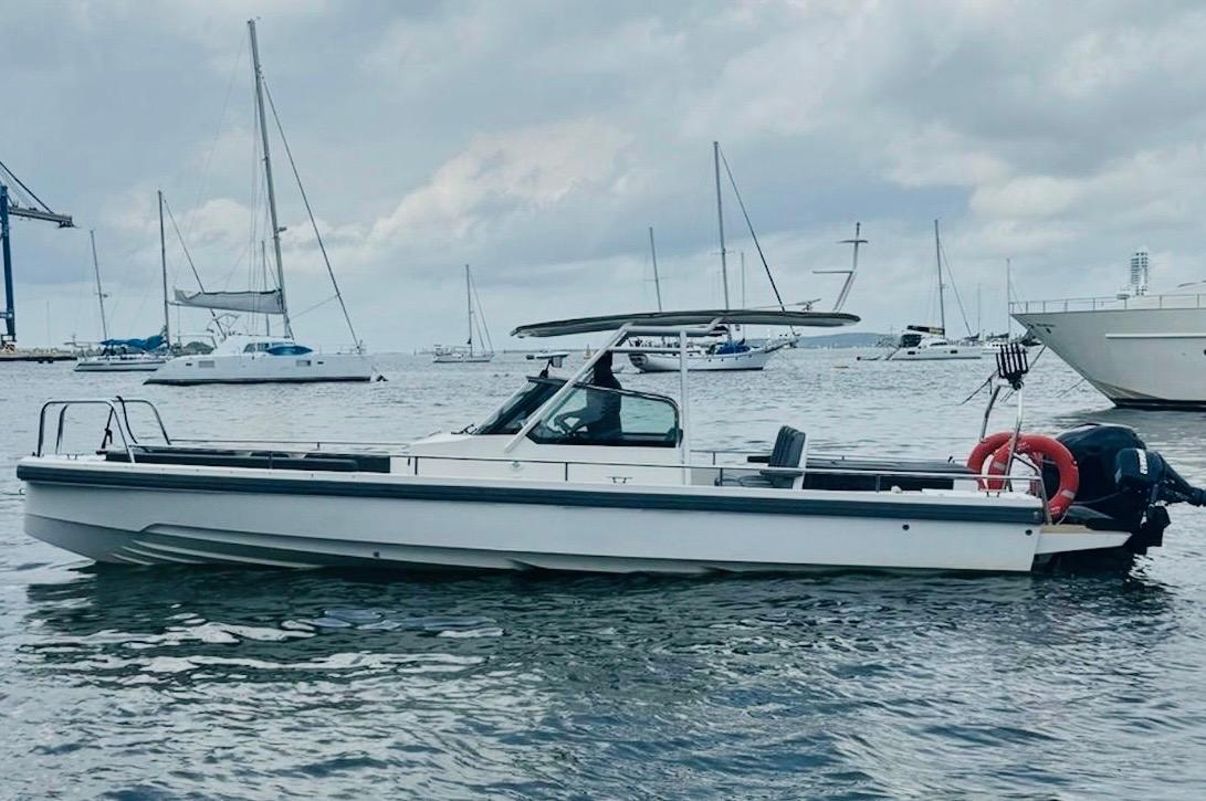 2017 Axopar 28 T-Top
