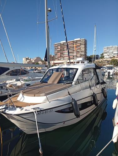 2020 Quicksilver Activ 905 Weekend