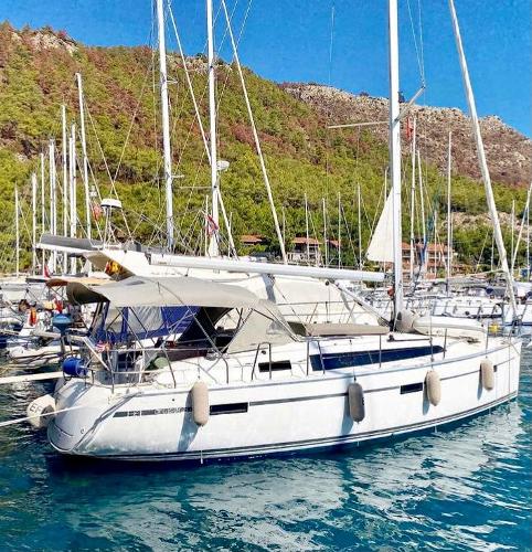 Bavaria Cruiser 37
