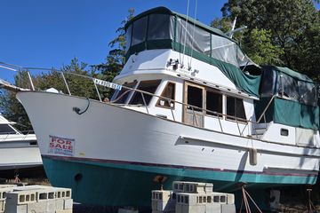 1985 Marine Trader 35 sundeck double cabin