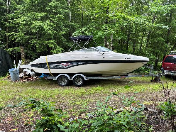 2004 Rinker 232 Captiva