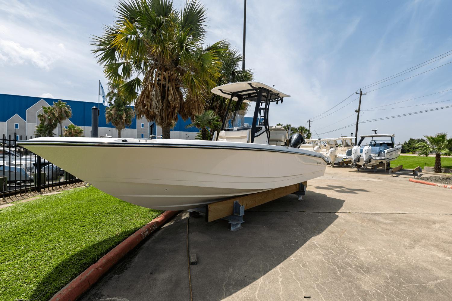 Boston Whaler 250 Dauntless
