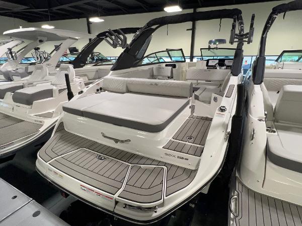 2025 Sea Ray SDX 250 Surf