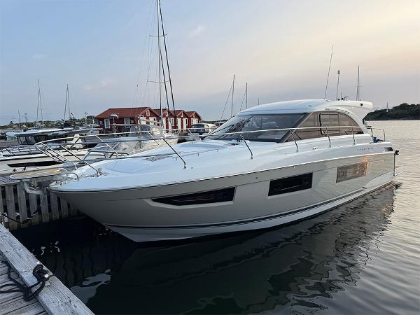 2017 Jeanneau Leader 46