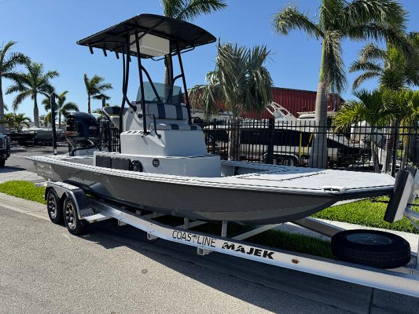 2017 Majek M2 ILLUSION