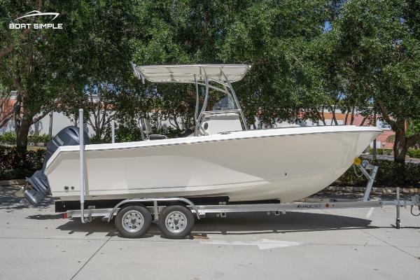 2023 Sailfish 220 CC