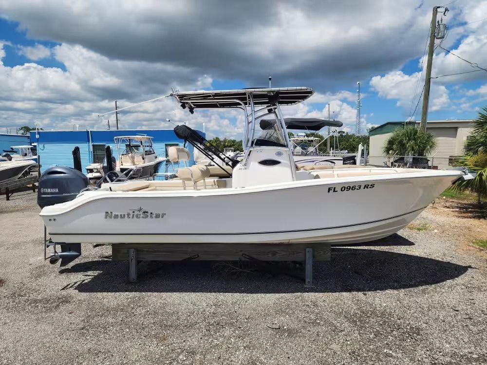 2018 NauticStar 22XS Offshore
