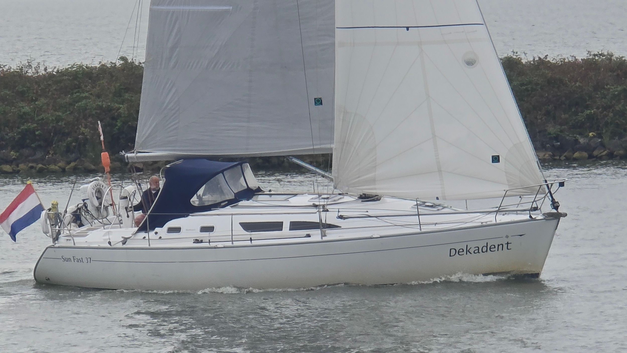 2002 Jeanneau Sun Fast 37