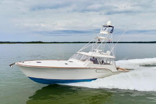 2005 Donzi 58 Express