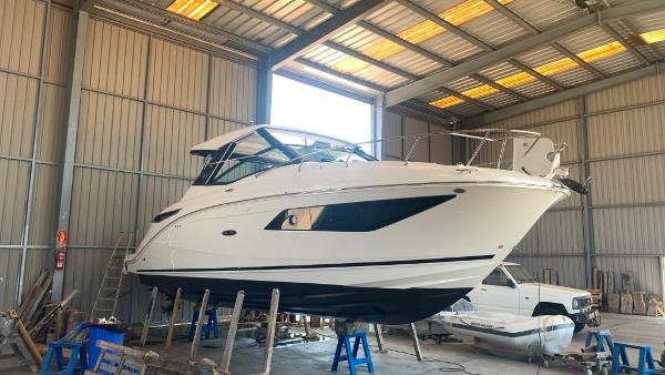 2023 Sea Ray 320 Sundancer