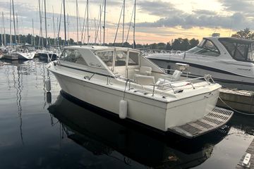 1968 Chris-Craft 315 Commander