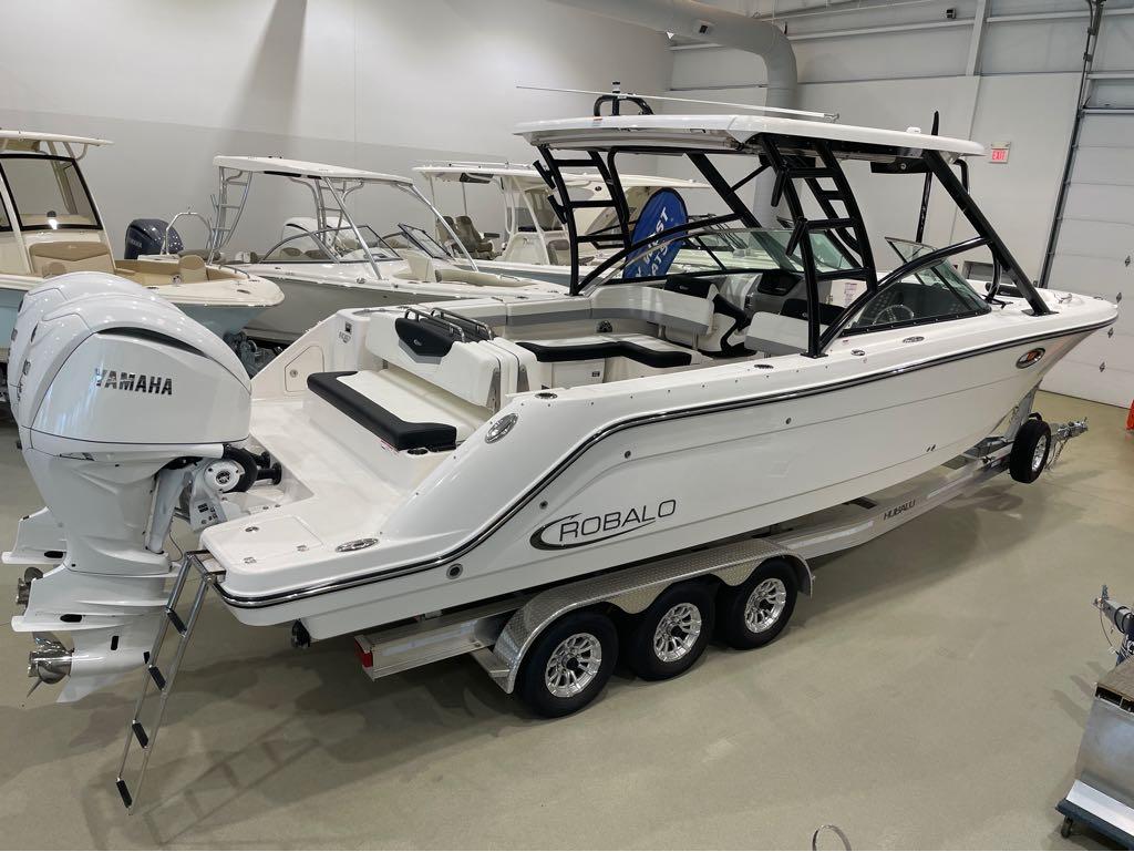 2024 Robalo R317