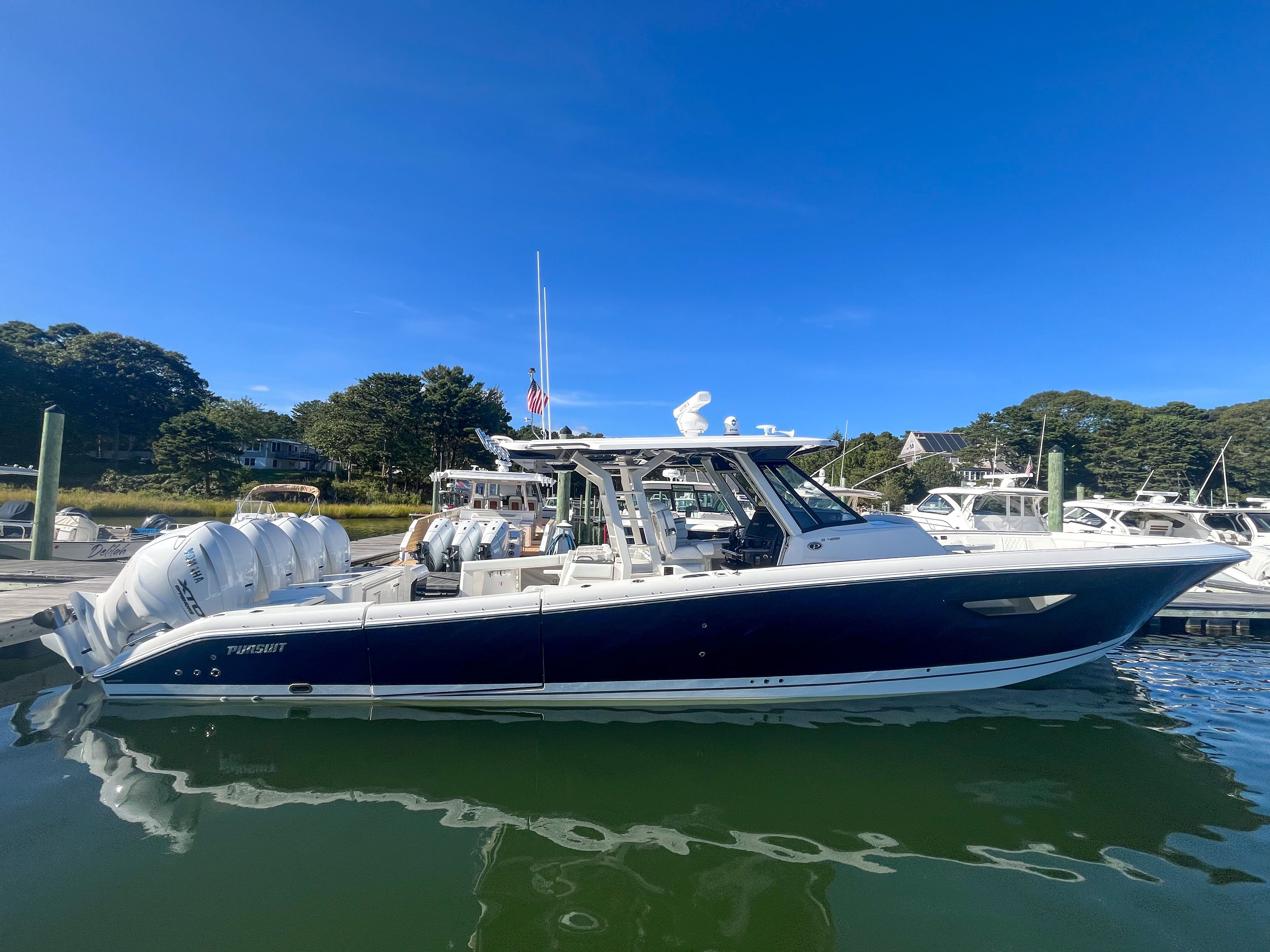 Pursuit S 428 Sport 2026 PURSUIT 428 S - Image 1