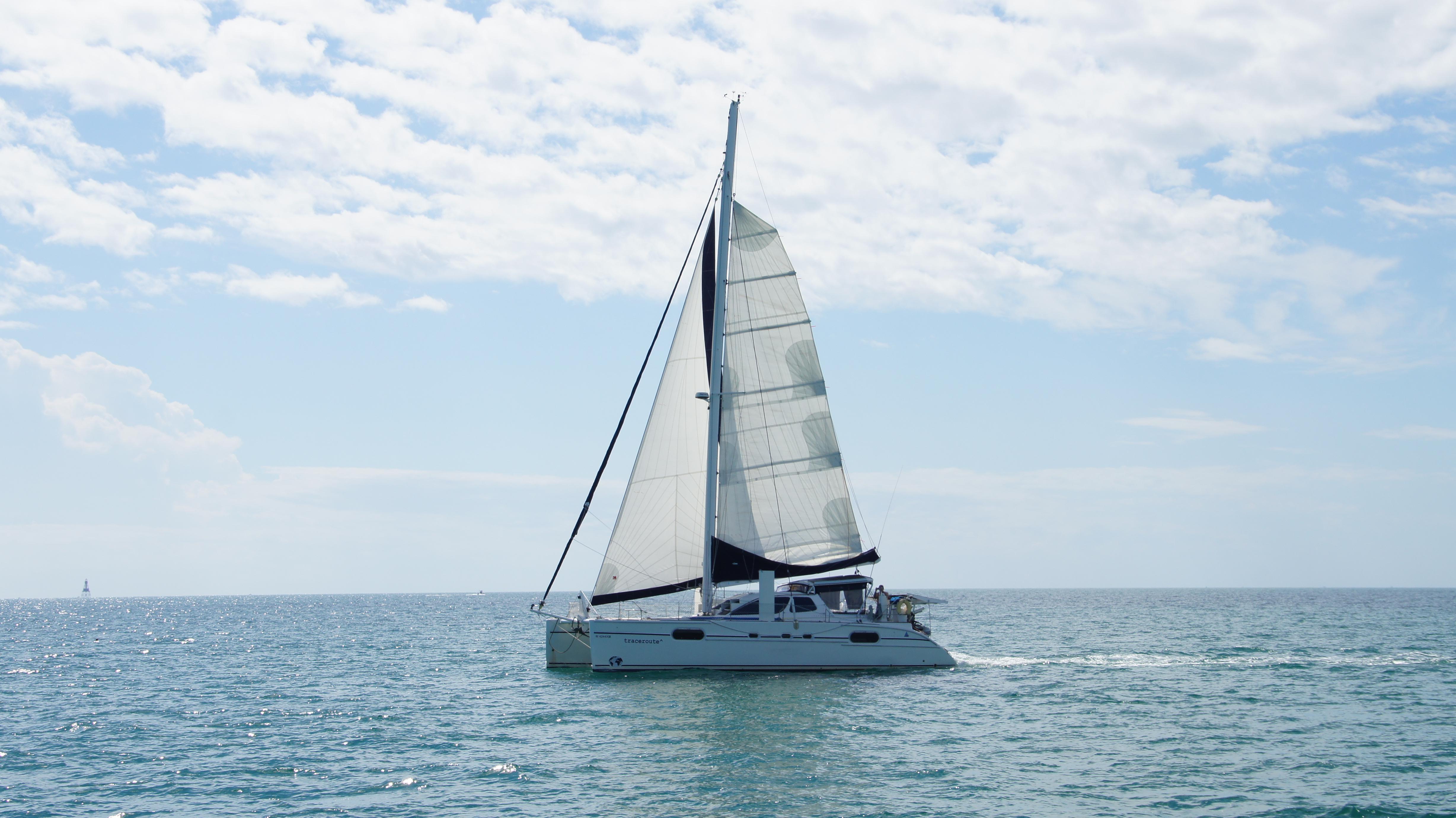 2002 Catana 471