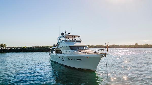 2012 Hampton 680 Pilothouse